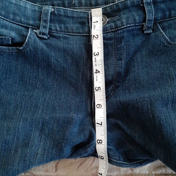 Christopher & Banks Dark Wash Modern Fit Women's Jeans - Size - 6 Short - Picture 6 of 9